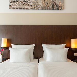 Comfort Zimmer mit Kingsize-Bett